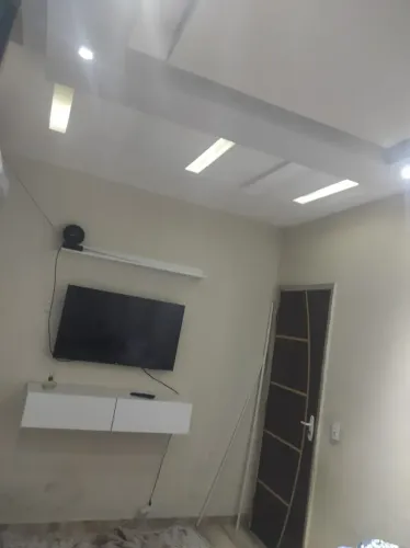 CASA COM 3 QUARTOS EM GUADALUPE - ACEITO ENTRADA