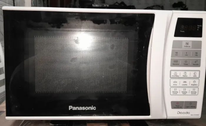 MICROONDAS 21 LITROS 220V FUNCIONANDO
