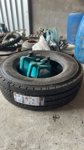 Pneu 17,5 novo