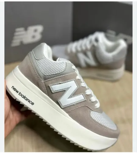 Tênis de salto New balance extremamente confortável 