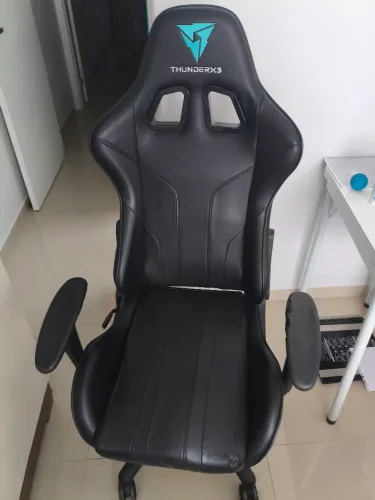 Cadeira gamer Thunder x3 - Usada