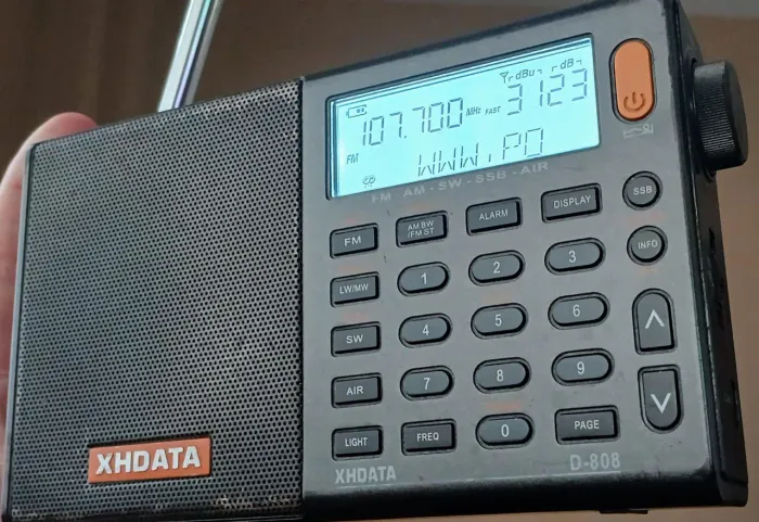 Radio digital dsp xhdata d-808 usado visor azul ñ tecsun sony motobras sihuadon grundig 