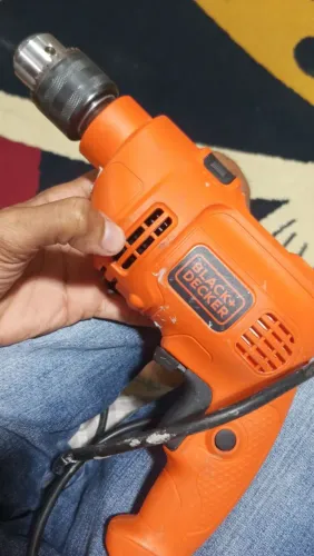 Furadeira/Parafusadeira Black Decker 220v