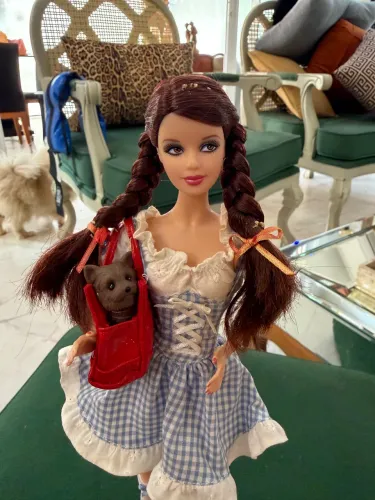 Barbie Collector Miss Dorothy Gale (O Mágico de Oz) 