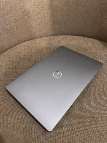 Laptop Dell Latitude 7300