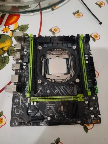 Kit Xeon Placa mãe e processador 