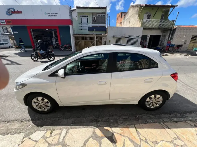 Chevrolet Onix Hatch LT 1.0 8V Flex Mec. 4P 2017