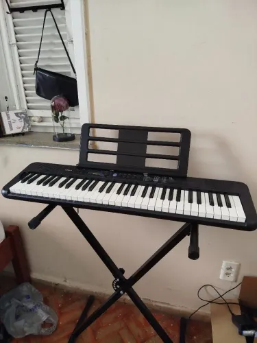 Teclado Piano Casio CT-S300 Com Suporte e Capa