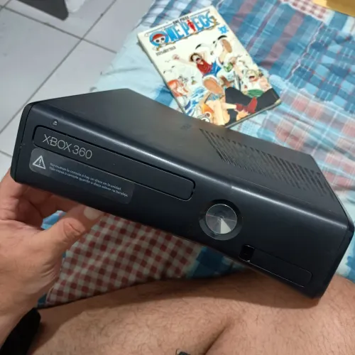 Xbox 360 - Sem fonte, sem controle.