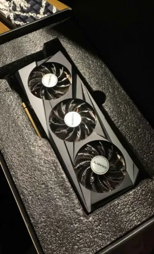 Rx 7600 triple fan gigabyte OC