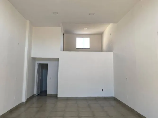 EXCELENTE PONTO COMERCIAL COM 40M² À VENDA - CABO FRIO/RJ