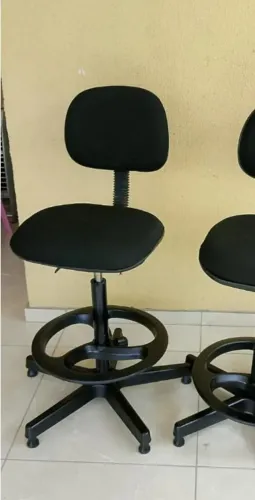 Cadeiras caixa alta balcão