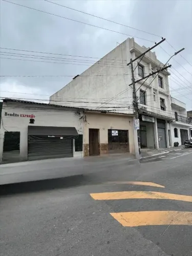Casa à venda em Cotia, Centro (Cotia), com 2 quartos, com 371.62 m²