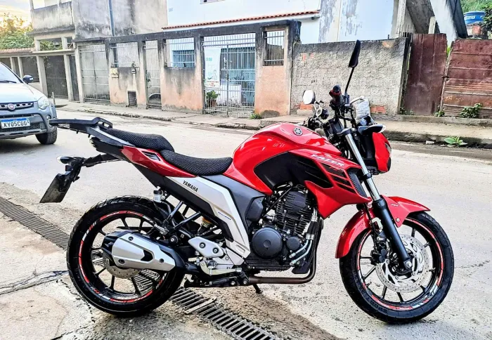 Fazer FZ25
