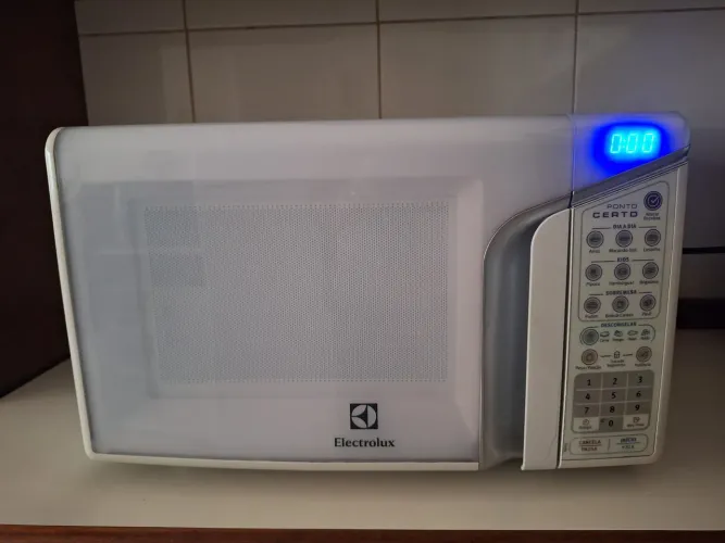 Forno microondas Electrolux 127v 31 litros Funcionando perfeitamente