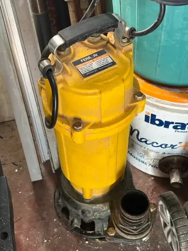 Bomba submersa Ferrari 1.5cv
