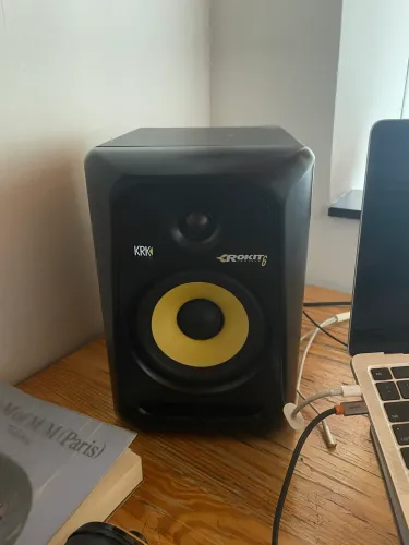 Par de Caixas monitores krk rokit 6 G1
