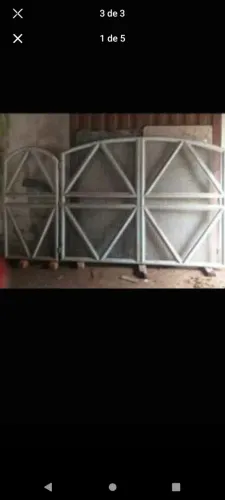 Portão tubular Gigante grande e pequeno 