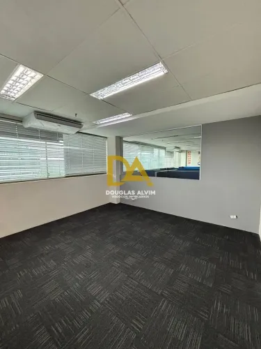 Sala Comercial para Locação - 210m² - 4 vagas - Edificio Gama Office - 18 do Forte - Alpha