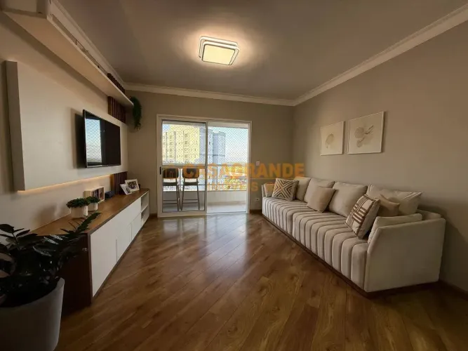 Apartamento à Venda - 3 quartos, 1 suíte, 86m², Varanda - Ed. Buriti