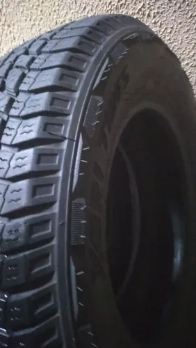 Par Pneus 205/70R15 XBRI