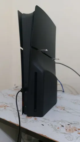 PS5 Slim com leitor de disco (800GB) com 3 meses de uso + SSD WD Black 1TB