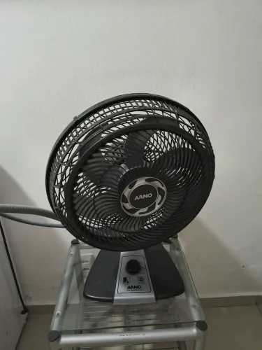 Ventilador Arno 40 cm (parado)