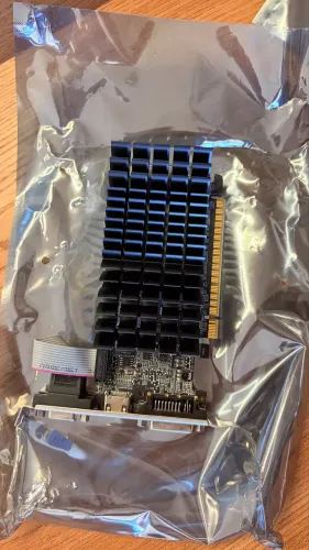 Placa de Vídeo G210 1gb ddr3