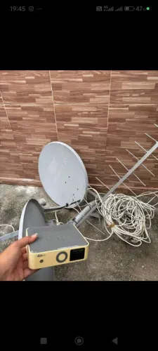 Vendo antena SKY já atualizado canais abertos mais de 500 canais, aceito troca, 