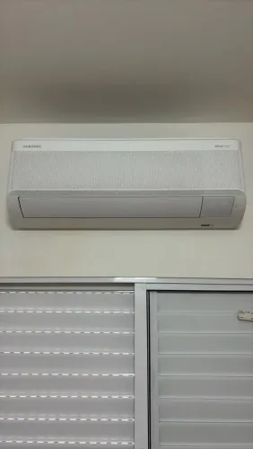 Ar-condicionado Split Inverter WindFree AI1200 BTU FRIO WI-FI - NA REDE