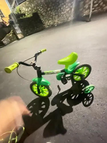 Vendo bicicleta .