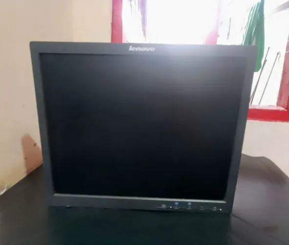 Vendo esse monitor lenovo, meu contato *