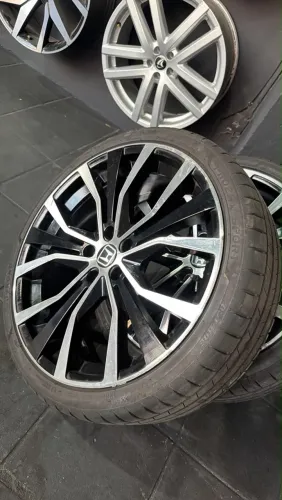 Jogo de rodas + Pneus aro 20 Civic g10