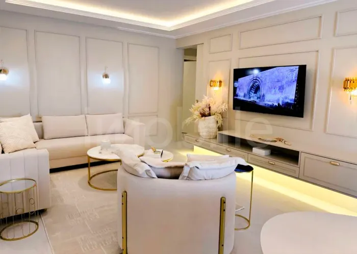Apartamento Mobiliado no Edifício Fontana di Trevi em Itapema