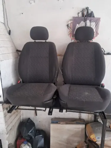 Banco de carro dianteiro GM
