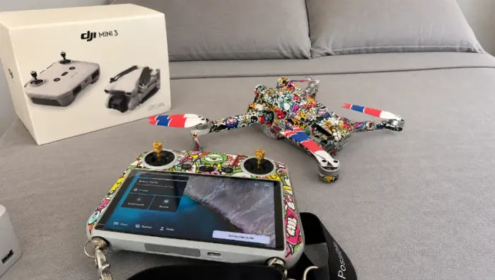 dji mini 3 fly more 3 baterias sendo duas plus e controle com tela