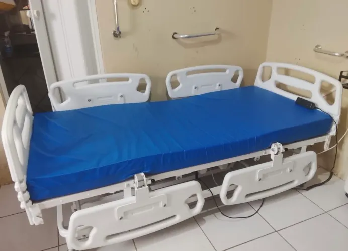 Cama Hospitalar AUTOMÁTICA + colchao