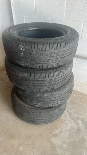 Vendo 4 pneu xbri forza 265/60r18