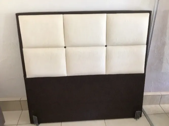 Cabeceira de cama de casal Bonan Imóveis