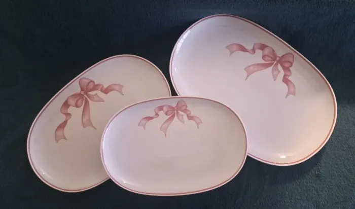 Travessas em porcelana Schmidt Brasil por Ingrid S. Lara