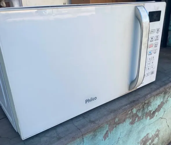 Microondas Philco semi novo