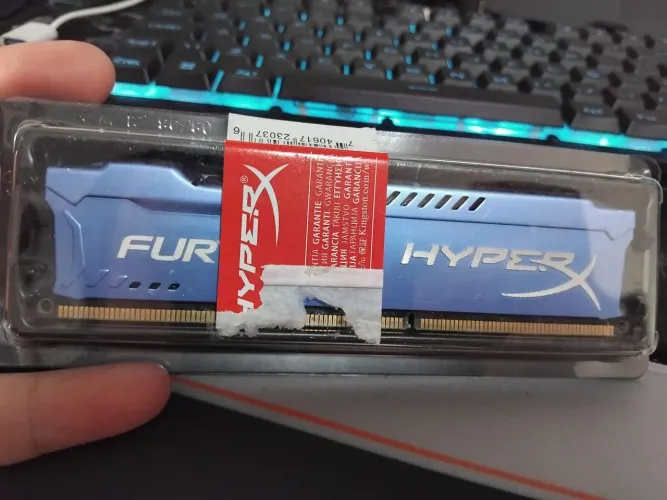 Memória RAM DDR3 4GB PC Hyper-X