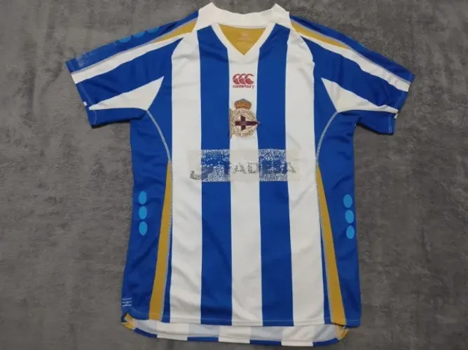Camisa Oficial Deportivo La Coruña (Espanha) 2007 Canterbury, tamanho P (50x73cm).