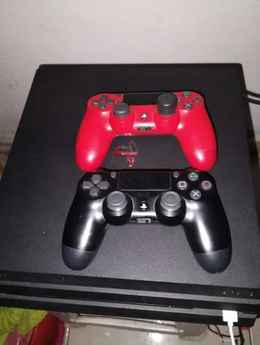 Vendo Playstation 4 completo 122 jogos comprado original