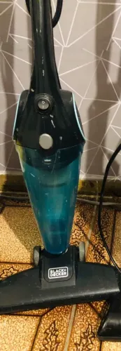 Aspirador de pó funcionando 220v
