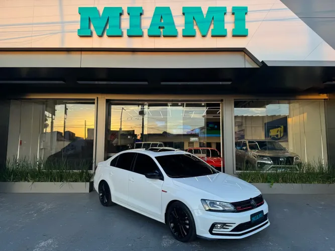 Volkswagen Jetta Highline 2.0 TSI 16V 4P Tiptronic 2013