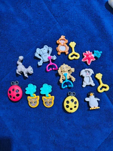 10 brinquedos Kinder ovo coleção Veterinária.