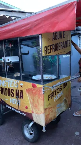 Carrinho de pastel ,preciso desocupa espaço. Aceito propostas 