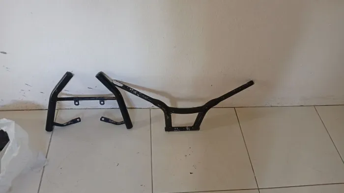 Vendo guidão Mónaco perfil baixo e bagageiro da Titan 150