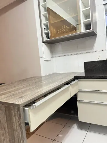 COZINHA COMPLETA USADA - armários, balcão e eletrodomésticos
